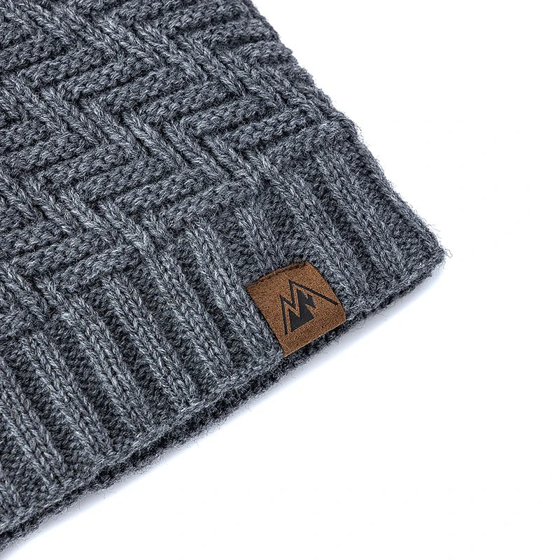 Unisex Peak Labal Winter Hats Fashion Knitted Hats For Men And Women